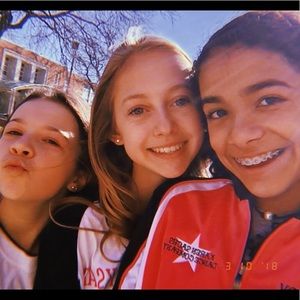 Meet your Posher, Avery